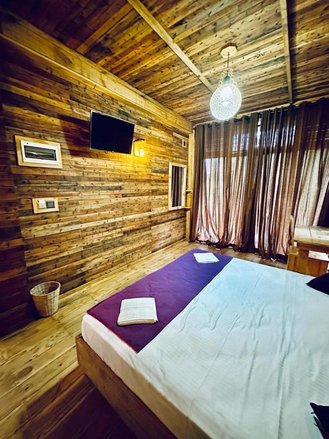 Hotel Winwood Ella Exteriér fotografie